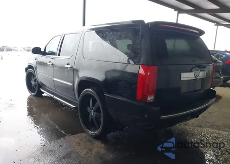 2008 Cadillac Escalade Esv Standard z USA, uszkodzony, nr VIN 1GYFK66898R175451
